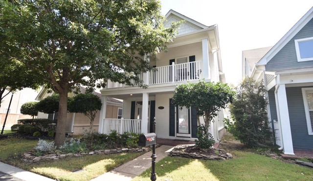Southern Comfort on Mud Island 3 BR 2.5 Bath