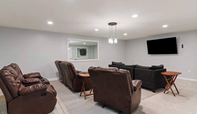 Southern Comfort Retreat | 5 Bed, 3 Bath