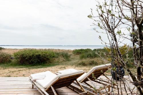 Southern Feel In Refurbished Home By Shore