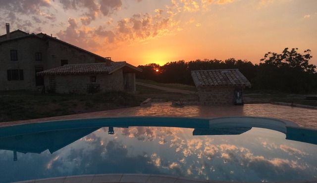 Southern France living at its best - Pool, Terraces, Relaxing Views on 16ha