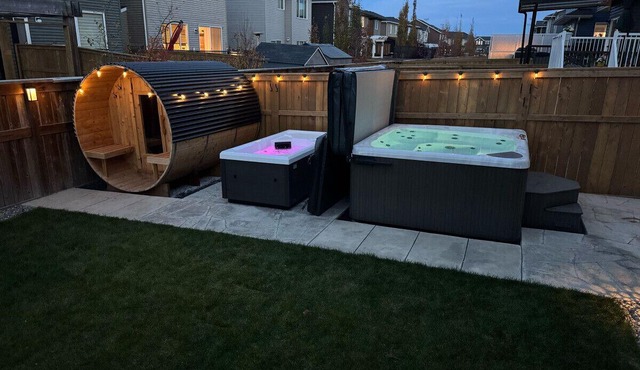 Southern Horizons | Mini Nordic Spa | Fenced Yard