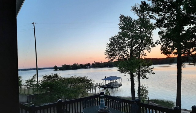 Southern Lake Living with the BEST Sunset Views!