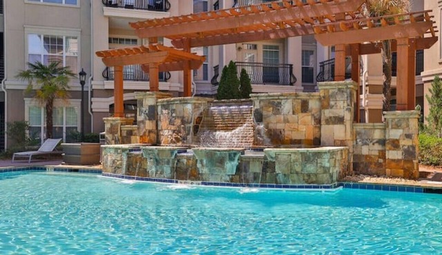 Southern Luxury in North Atlanta!