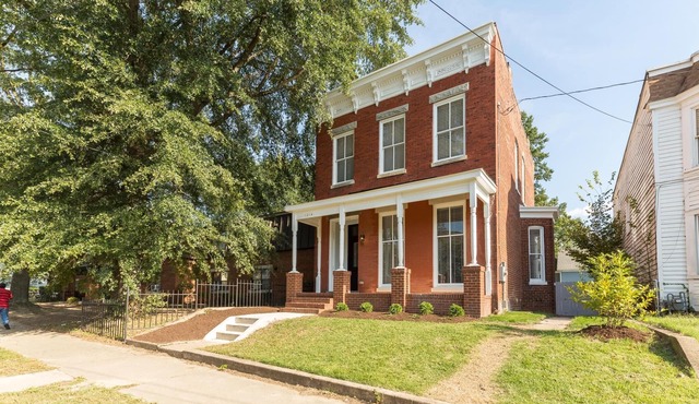 Southern mansion: Eating/Drinking Nearby