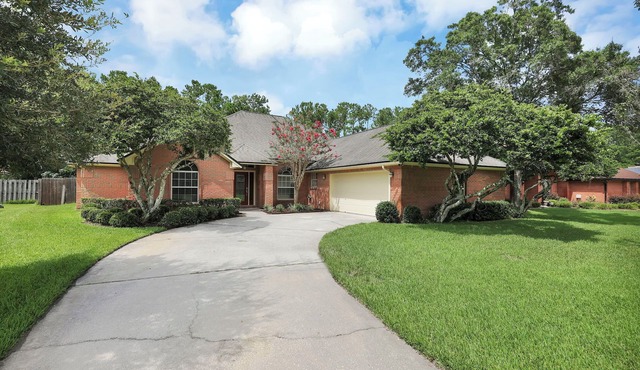 Southern Oaks Charm FL Pool Home