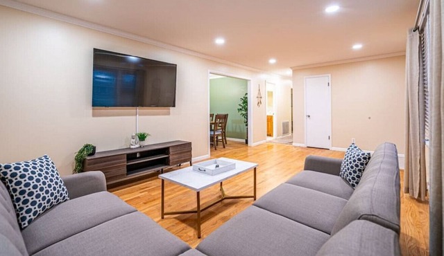 ▨Southern Oasis▧ Ping Pong/Fiber Wifi/4 Beds