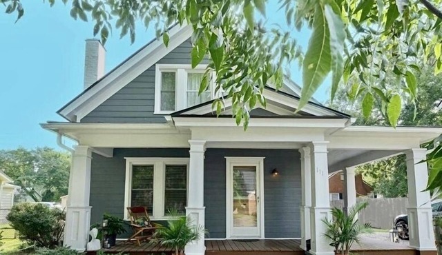 Southern Porch Charmer - Walk to Downtown Main Street and Waterfront!