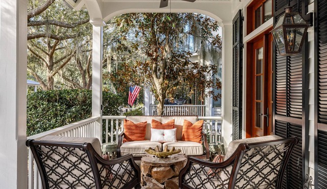 Southern porches, Charming Guest House, Firepit