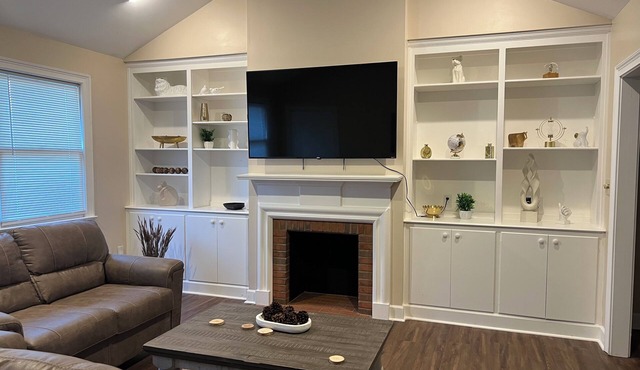 Southern Serenity Cozy 2-bedroom apartment in peaceful