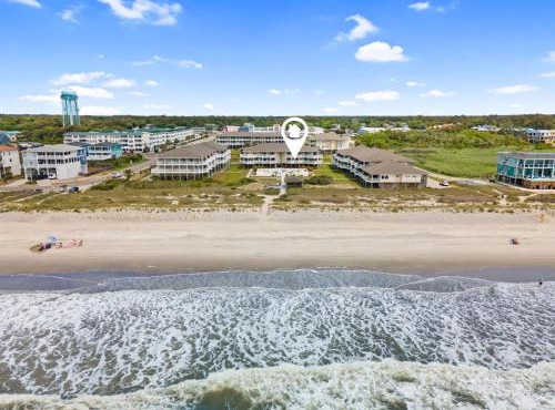 Southern Shores Oak Island Oceanfront with Pool Villa