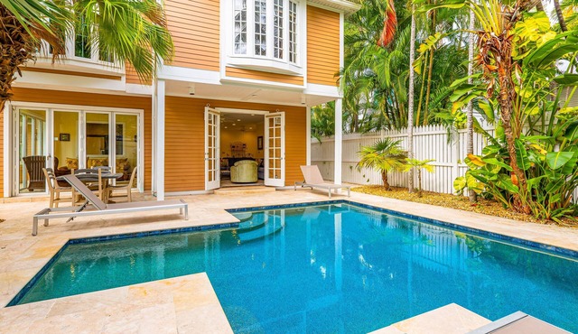 Southern snowbird-friendly house with pool, stunning backyard & great location