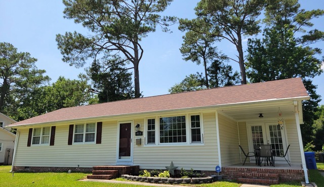 Southern Solace: relaxing 3-bedroom house in Jacksonville NC