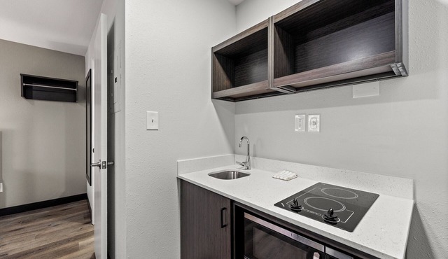 Southern Suites Kennesaw