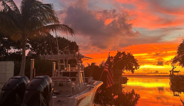 SOUTHERN SUNSET - As seen on House Hunters-S228 E6 - Family Time in the FL Keys