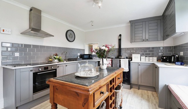 Southford Farm - a house that sleeps 10 guests in 5 bedrooms