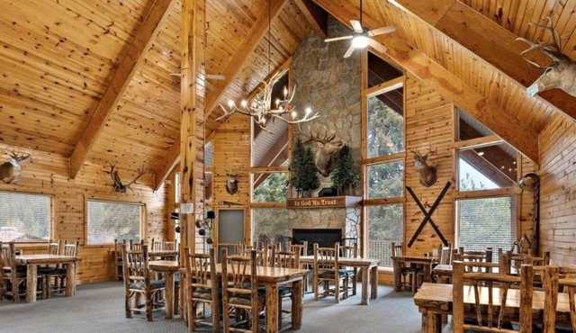 Southfork Lodge Cabin 3