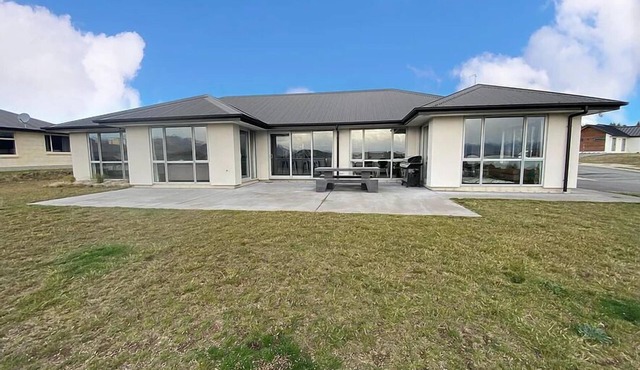 Southholm Lake Tekapo