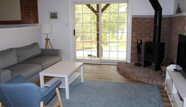 Southpoint Cottage on Little Lake, Brighton, Ontario!