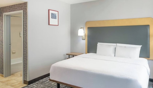 Southpointe Stay w/Kitchen, Comfort & Nearby Entertainment Perfect for Leisure