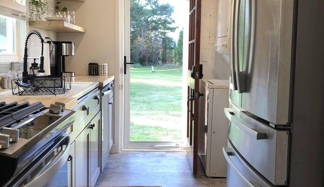 SOUTHSIDE COTTAGE ~No Cleaning Fee~