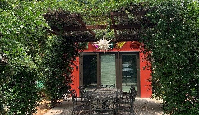 Southtown Guest Cottage is a perfect location to enjoy historic San Antonio.