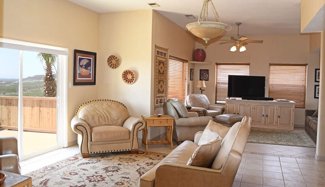 Southwest Elegance with Amazing Views!