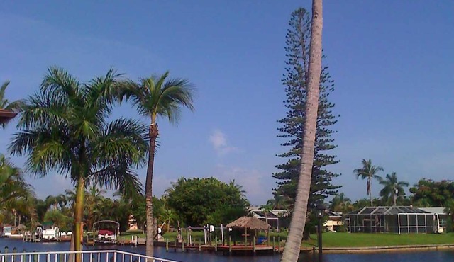 SouthWest Florida 2 Bedroom Waterfront Condo