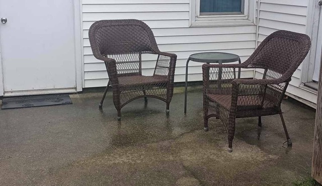Southwest Retreat Private Pet friendly, fenced in yard 7min off I-64.