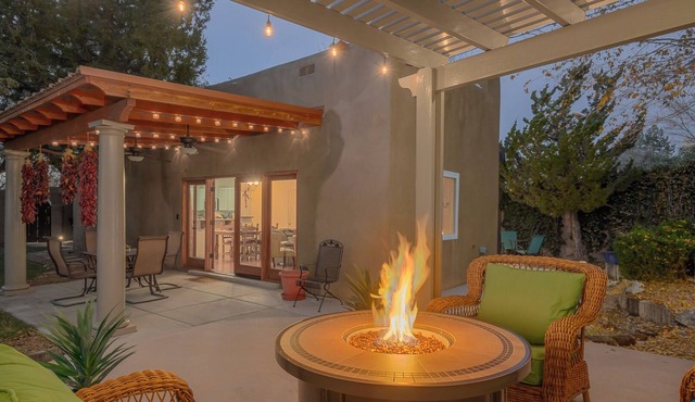 Southwest Retreat with Private Courtyard