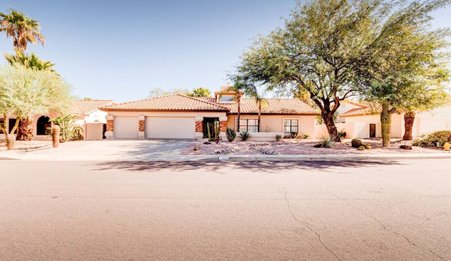 Southwest Style Vacation Home Sleeps 8