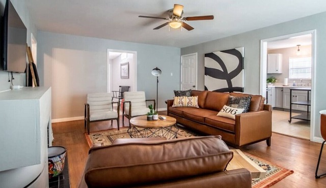Southwest Vibe - 3BR/2BA - Unique Stay
