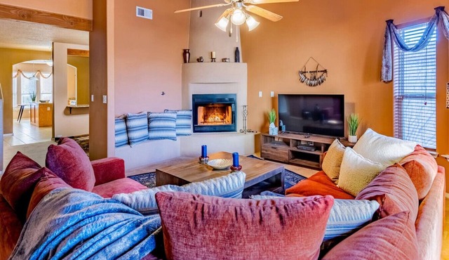 Southwestern Charm - 4 bedroom