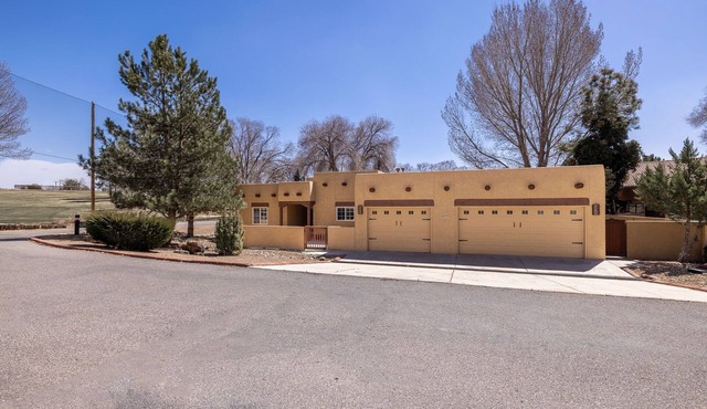 Southwestern Home with Golf Course Views