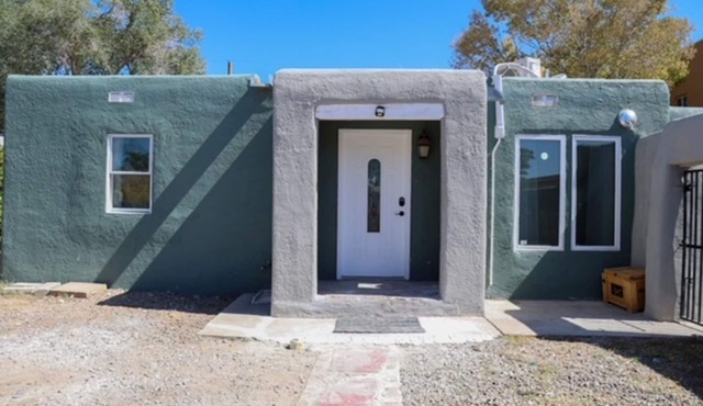 Southwestern style home! We are your home away from home & close to everything.