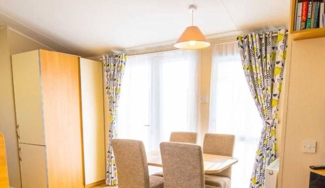 SP90 - Camber Sands Holiday Park - Dog Friendly