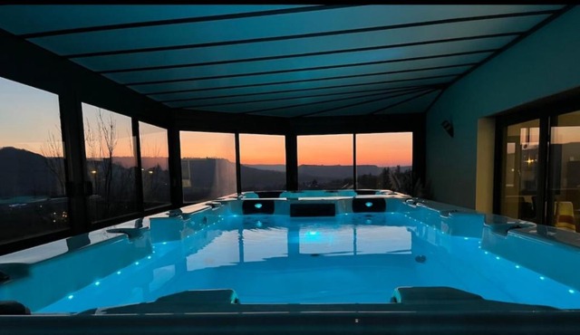 spa de nage et jacuzzi à Séverac d'Aveyron