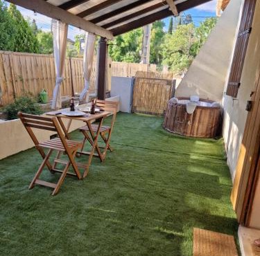 Spa et lit baldaquin