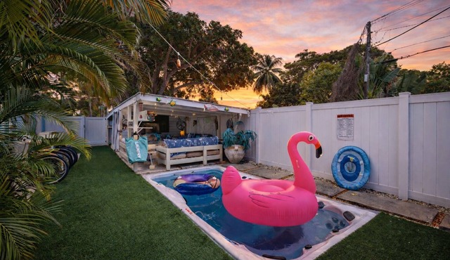 Spa, Game Room, EV Charger | Near Las Olas | Casa Pineapple Social by AvantStay