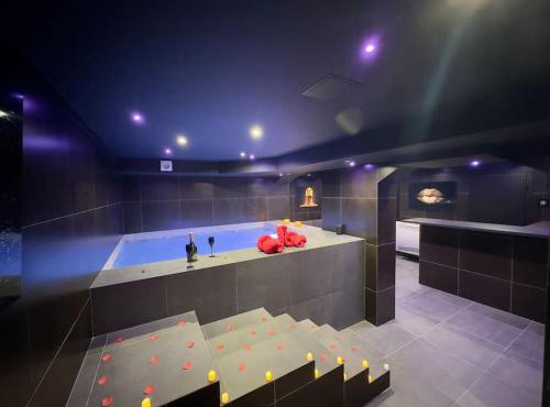 SPA JACUZZI et table massage