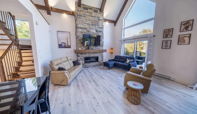 Spa & Lake Access | Chalet la Barque du Bonheur