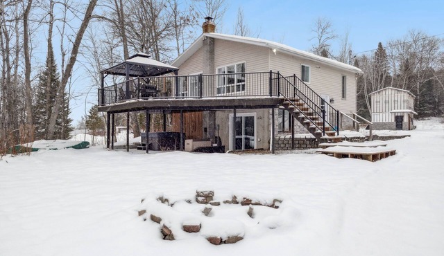 Spa & Lake Access | Cozy Lakeside Getaway