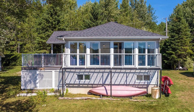 Spa & Lake Access | Le Chic Shack des 3 lacs
