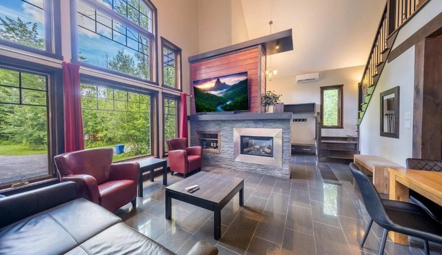 Spa & Pool table - Ivy Cottage