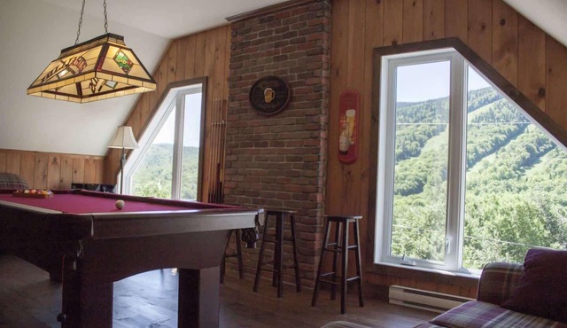 Spa, Pool table, Mountain | Chalet Avalanche