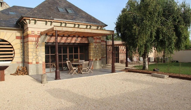 Spa Privé Intérieur, Jardin Clos, Proche Chinon et Fontevraud, Tout Confort, Non-Fumeur