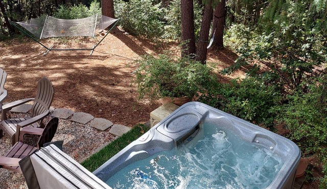 Spa, Quiet, Peaceful Near Rollins Lake, Local Hiking, Romantic, Reunion, Retreat