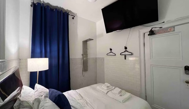 Spa Room & Bath Gym & BBall Crt NASA Research EV+