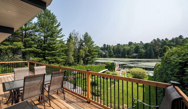 Spa, Sauna, and lakeside! Fireplace & BBQ, relaxation guaranteed in Zénitude ✨