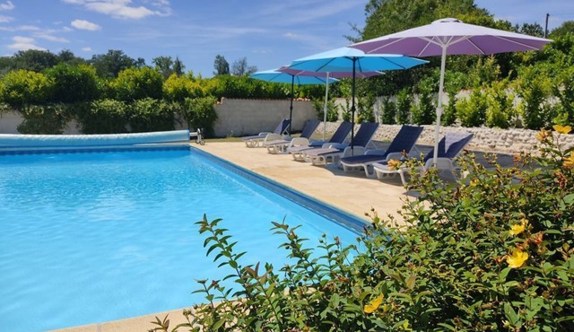 Spa, Sauna, Private Heated Swimming Pool, Pizza Oven - Holiday Home for 8