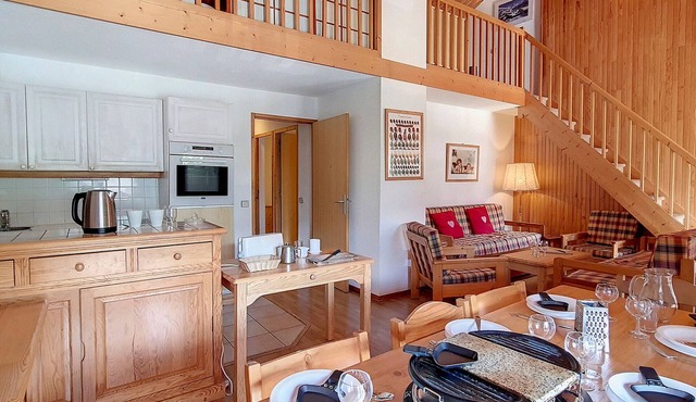 Spacious Duplex 8 pers · Ski-in/Ski-out · Balcony